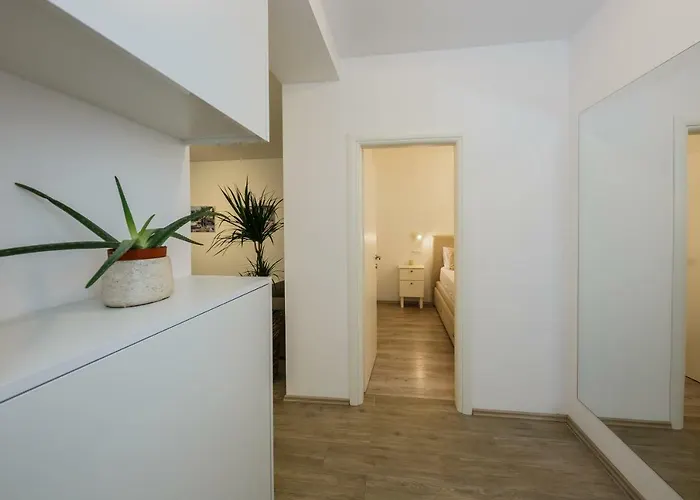 Olive Tree Apartment *